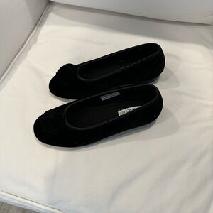 FLEXUS New black US 8.5 slippers